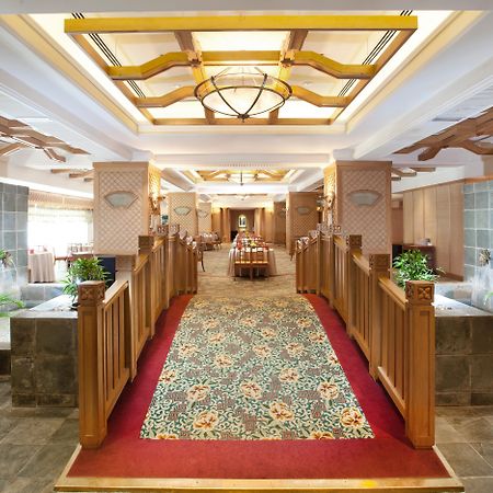 סובאנג ג'איה Dorsett Grand Subang Hotel מראה חיצוני תמונה The interior of the lounge