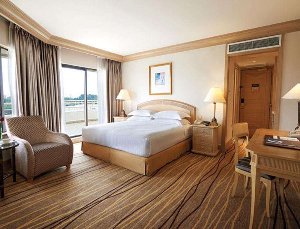 סובאנג ג'איה Dorsett Grand Subang Hotel מראה חיצוני תמונה A room at the hotel