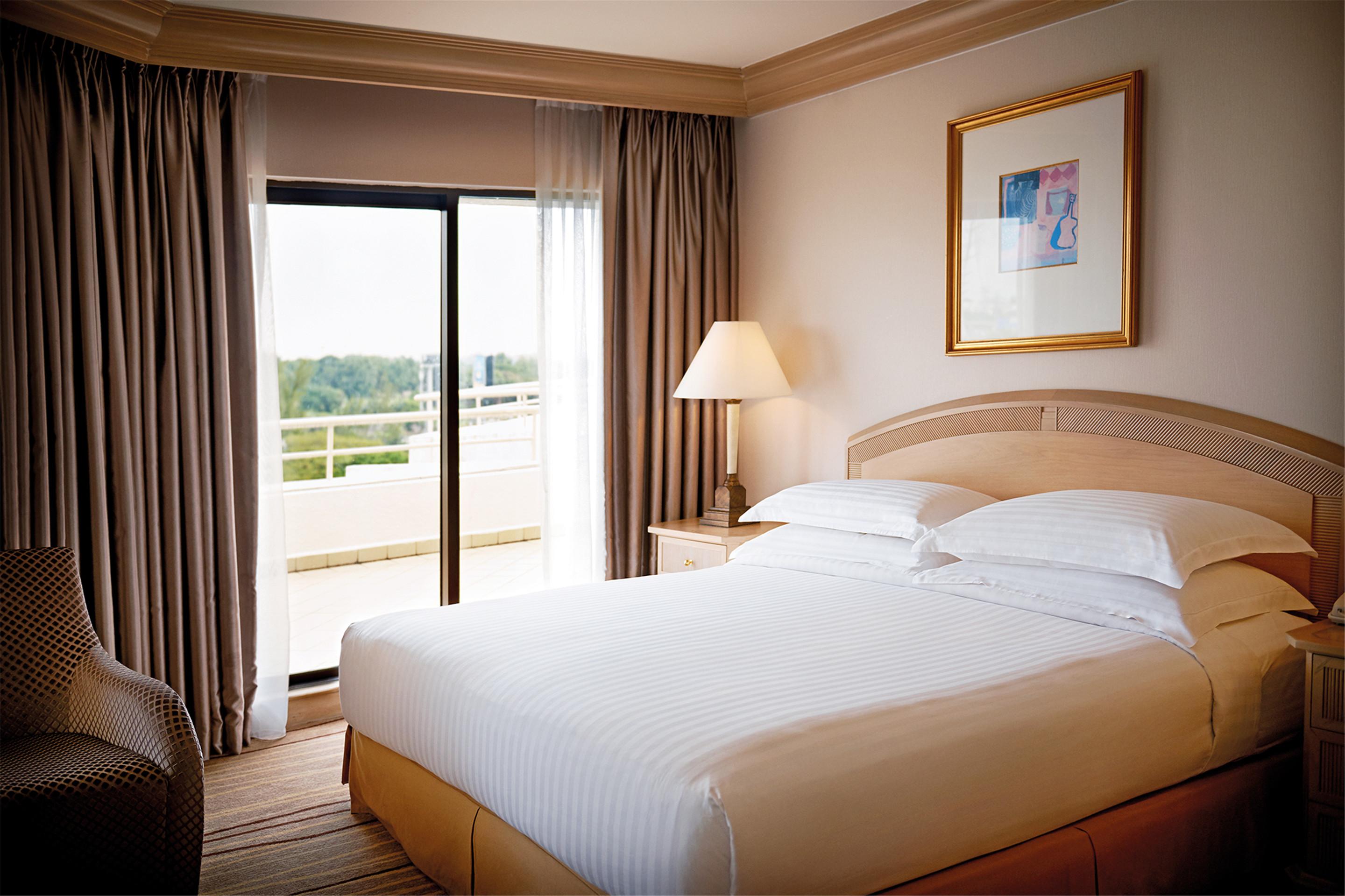 סובאנג ג'איה Dorsett Grand Subang Hotel מראה חיצוני תמונה A bedroom in a suite