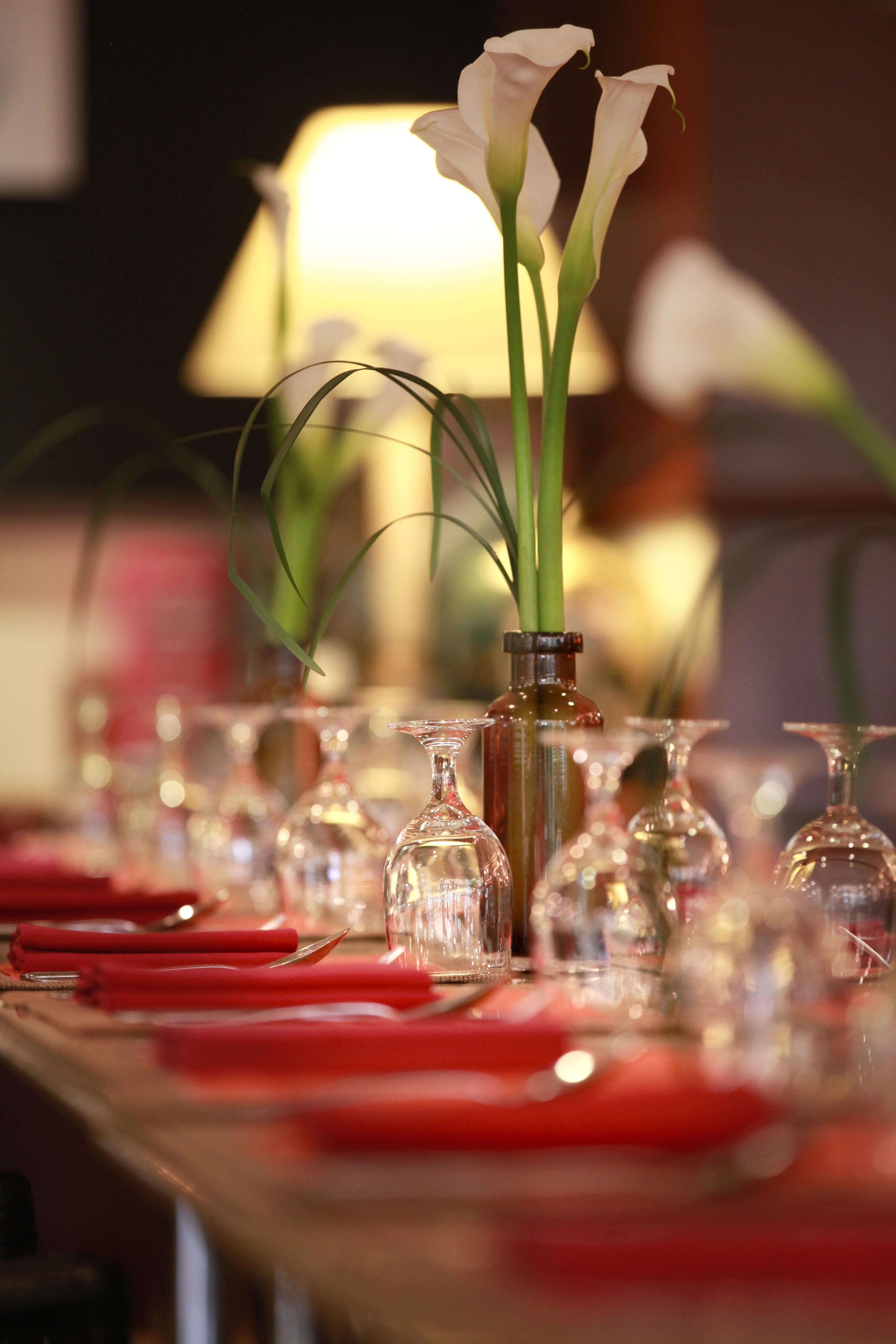 סובאנג ג'איה Dorsett Grand Subang Hotel מראה חיצוני תמונה A table set for dinner