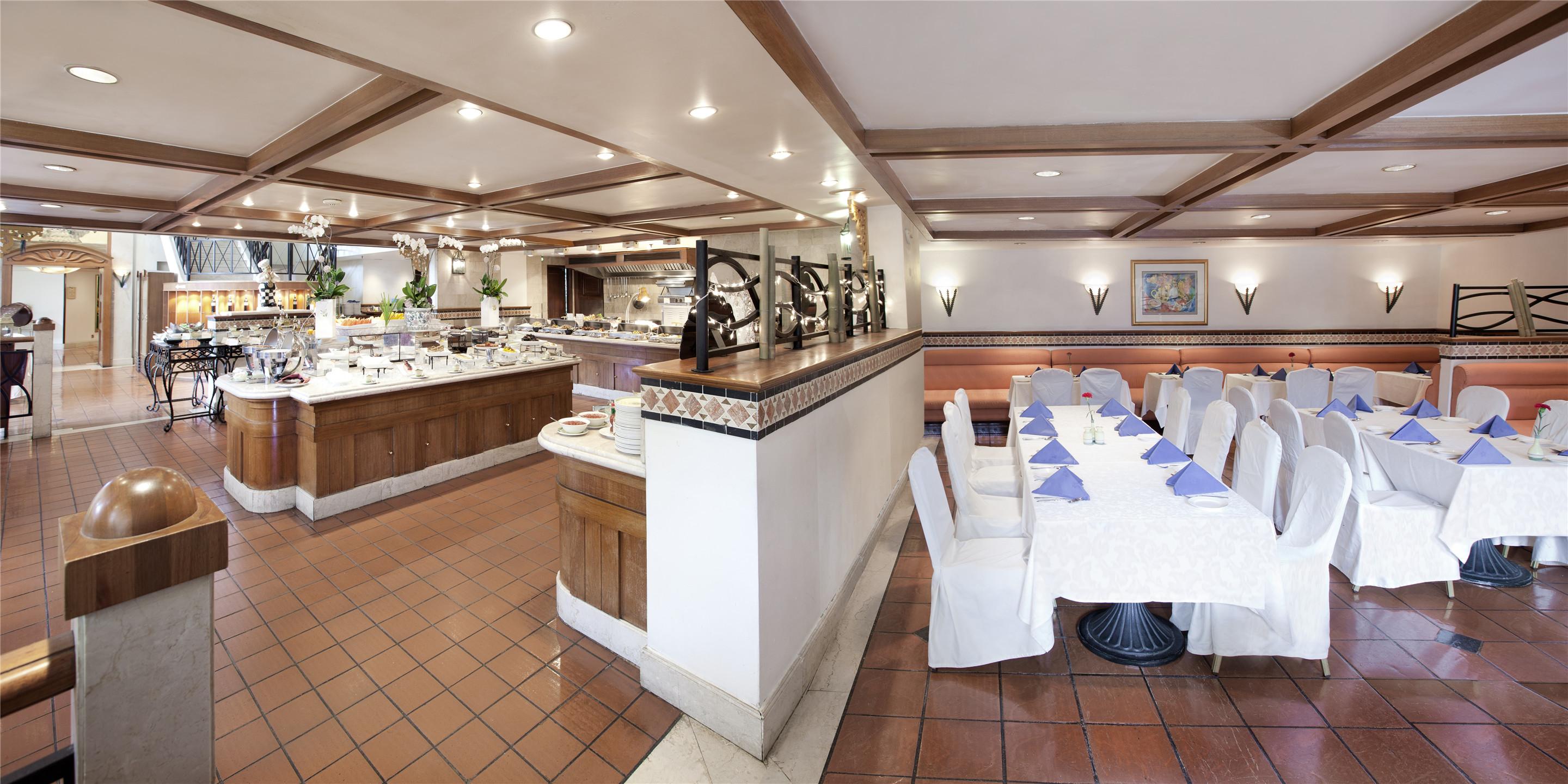 סובאנג ג'איה Dorsett Grand Subang Hotel מראה חיצוני תמונה The restaurant