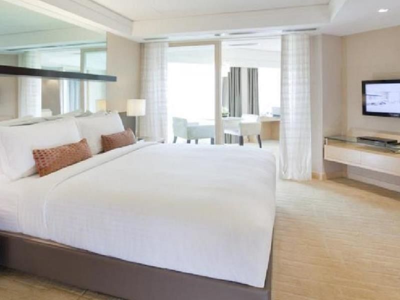 סובאנג ג'איה Dorsett Grand Subang Hotel מראה חיצוני תמונה A bedroom at the hotel