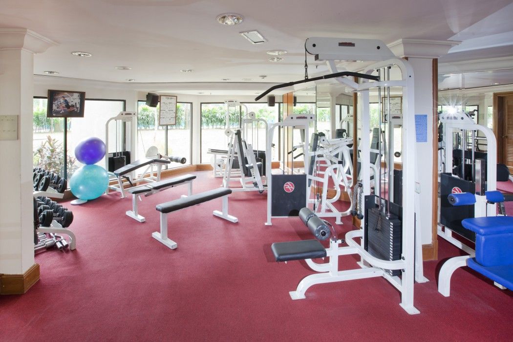 סובאנג ג'איה Dorsett Grand Subang Hotel מראה חיצוני תמונה A typical gym